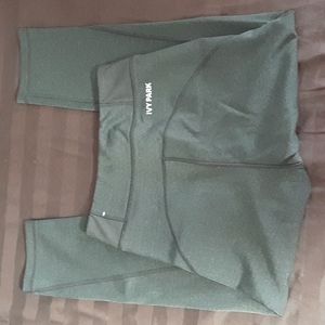 Ivy Park crop legging small